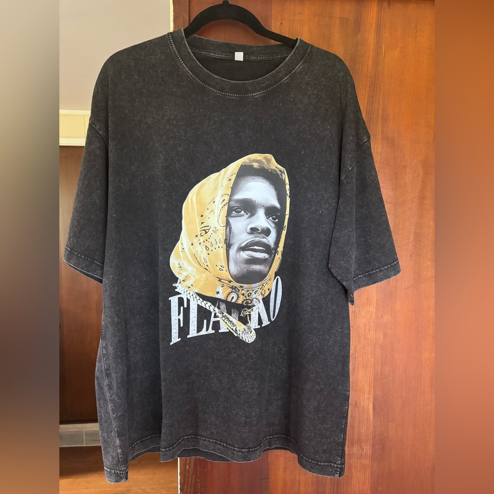Tee 2
